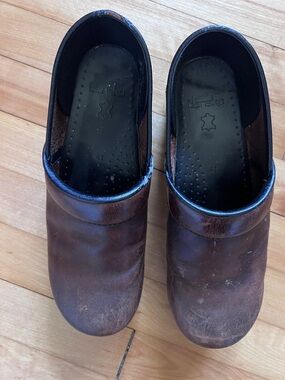 Dansko Women’s Dark Brown Leather Slip-On Clogs